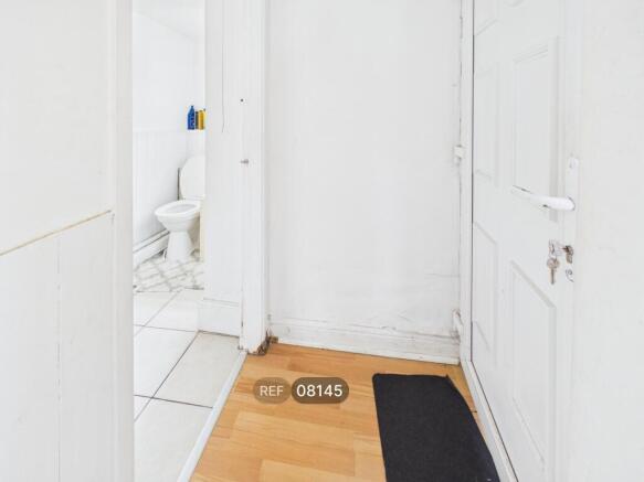 3 bed Terraced to rent Image 6