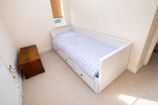3 bed Apartment for sale Image 10