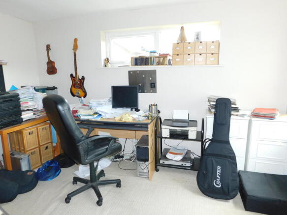 Photo 16