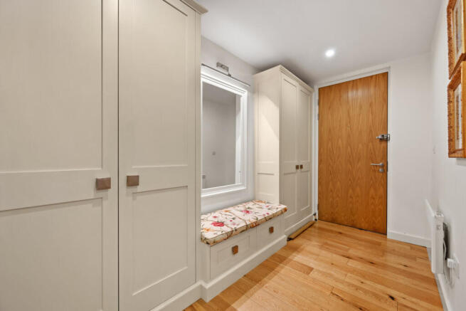 2 bed Apartment for sale Image 10