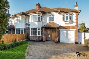 3, Wickham Chase, West Wickham BR4 0BD