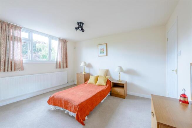 8429480-interior19.jpg