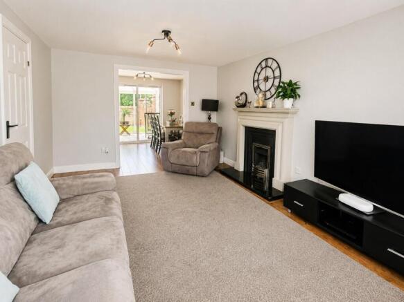 Langley Close, Hunsbury Hill, Northampton NN4 photo 4