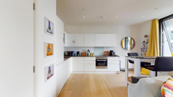 Wardian, Canary Wharf For Sale, E14, By Barrain Lo