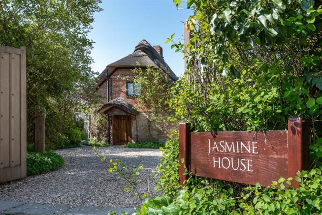 F&C Oxford Jasmine House 2001.jpg