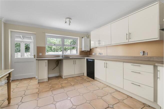 Lodge Close, Bicester photo 4