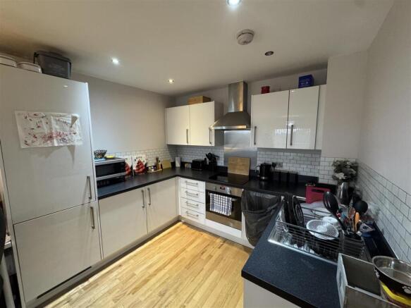 KITCHEN 679 MORELLO.jpeg