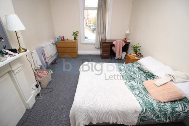 8 bed Terraced to rent Image 6