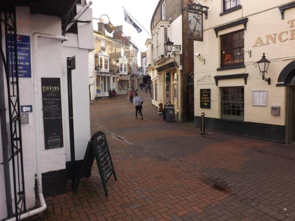 Cowes High Street