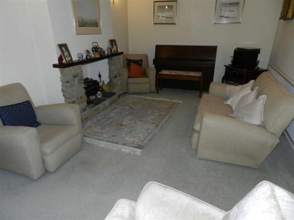 MUSIC ROOM/SITTING R