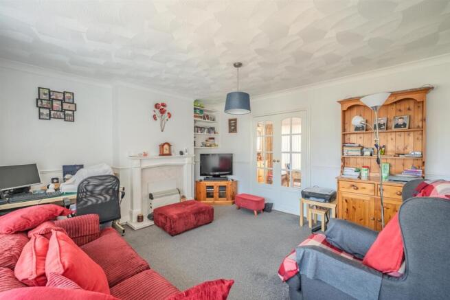 27 Thornhill Close-15.jpg