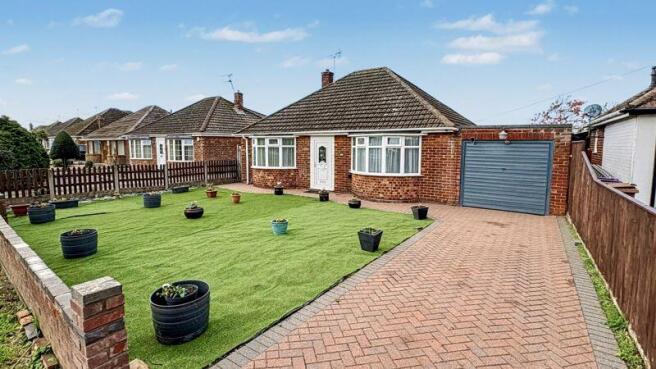 2-bed detached on Brant Road, Waddington, Lincoln, £215,000