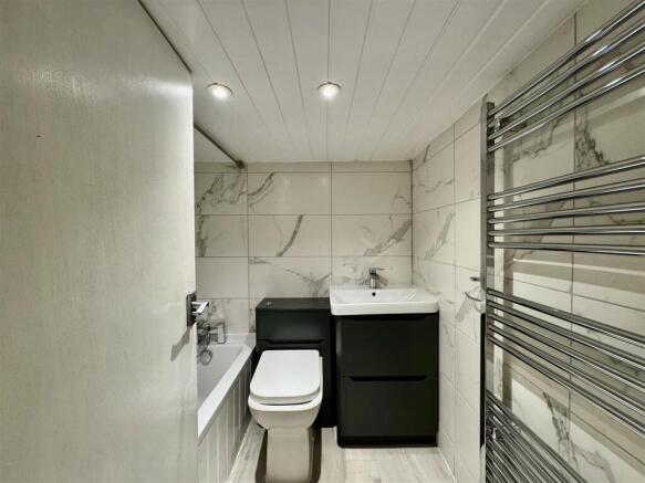 2 bed Semi-Detached for sale Image 4