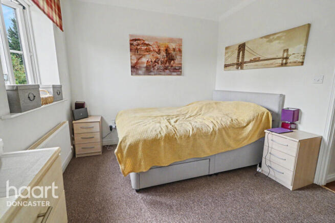 3 bed Terraced for sale Image 9