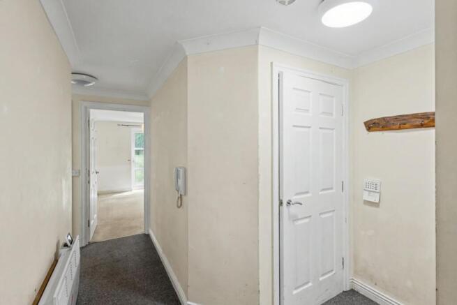2 bed Apartment for sale Image 9