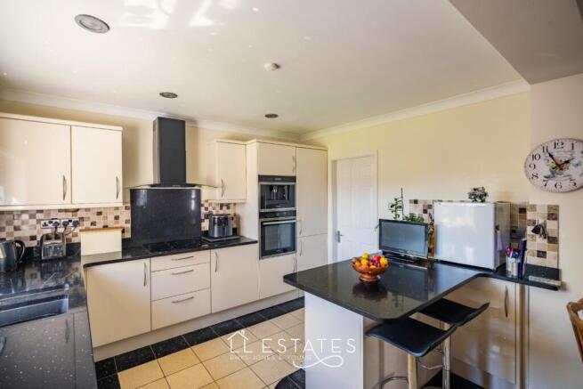 47, Roe Parc, St. Asaph, LL17 0LD photo 4