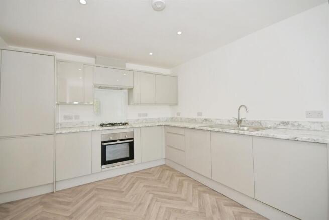 4 bed Detached for sale Image 4