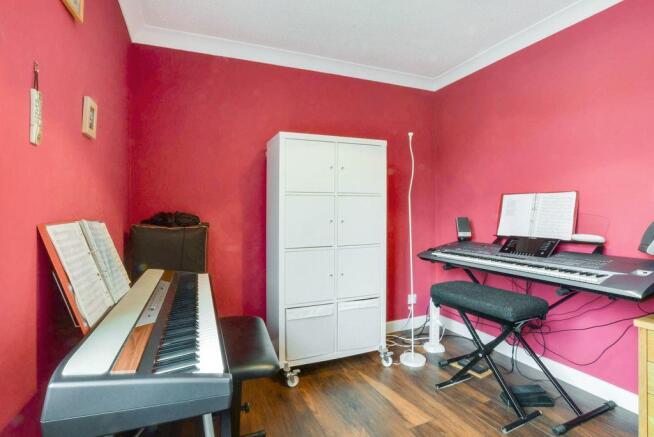 Bedroom 2 (Double)