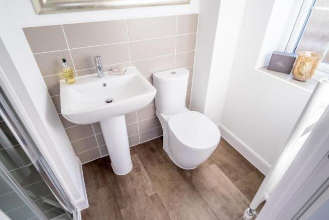 En-suite bedroom 2