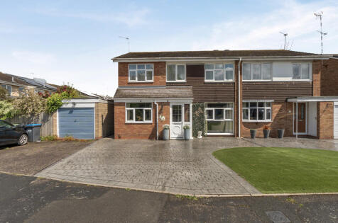 Weston Close, Dunchurch