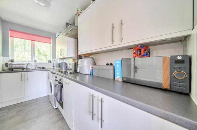 Wood Cottage Lane, Folkestone, CT19 photo 4