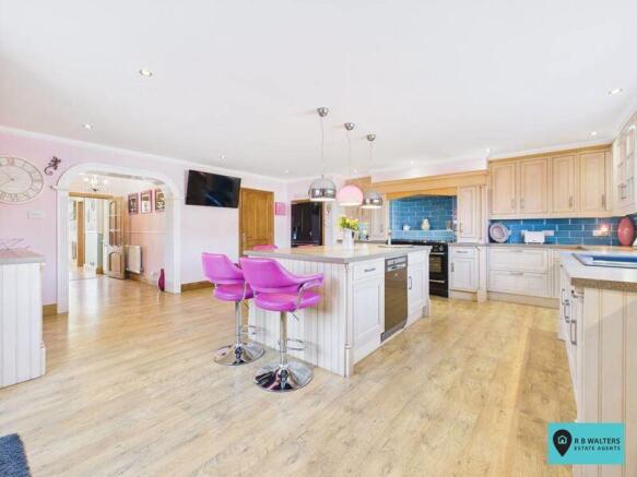 Kitchen/Breakfast Room