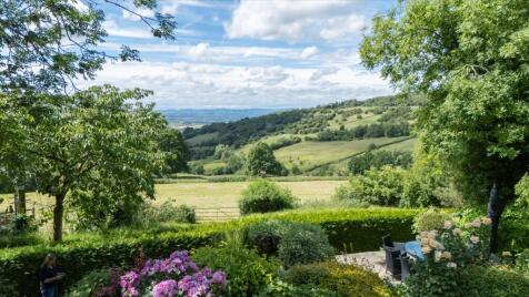 Petty Lane, Cleeve Hill, Cheltenham, Gloucestershire GL52