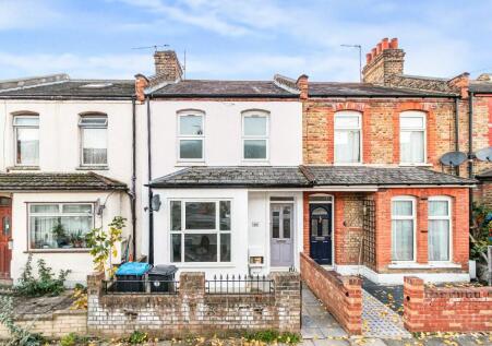 Millais Road, London, EN1