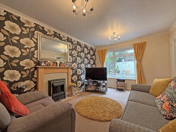 Tailyour Road 158 - Living Room.jpg
