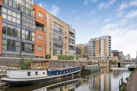 St. Annes Street, London, E14