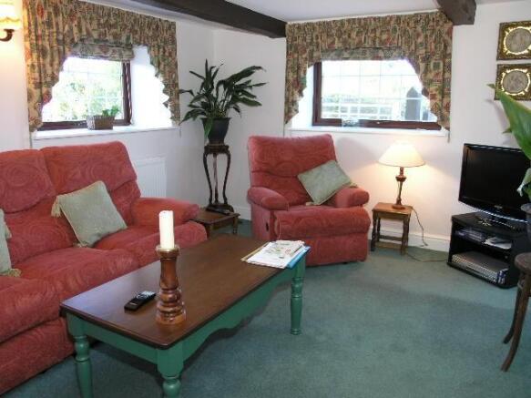 SITITNG ROOM