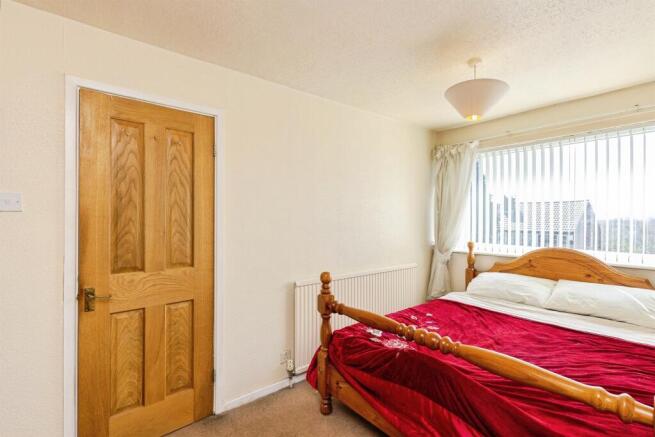 3 bed Semi-Detached for sale Image 7