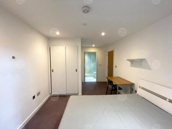 2 bed Apartment to rent Image 6