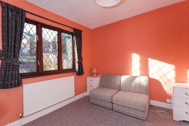 4 lynton rd 10 - 800