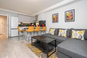 462, Park West, Edgware Road, London W2 2QU