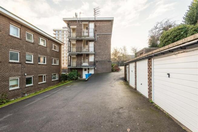 18 Fulwood Park Mansions-15.jpg