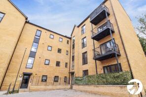 19, Aspdin House, Bazley Close, Swanscombe DA10 0FG