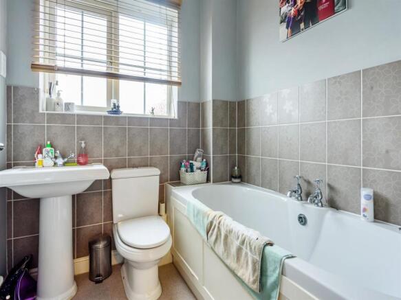 Bathroom.jpg