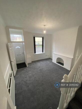 2 bed Terraced to rent Image 4