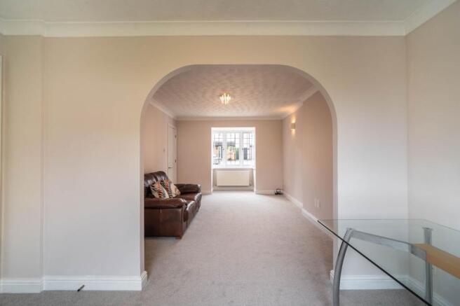 4 bed Detached for sale Image 10