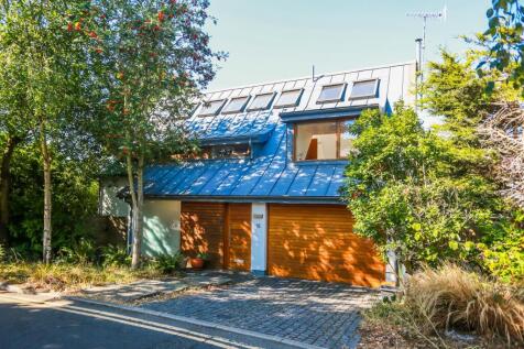 Lloyd Close, Hove, BN3