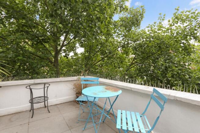 Upper Maisonette,...