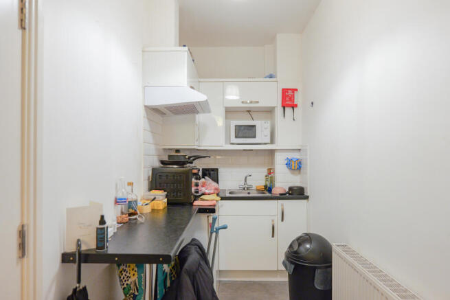 8 bed House of Multiple Occupation for sale Image 5