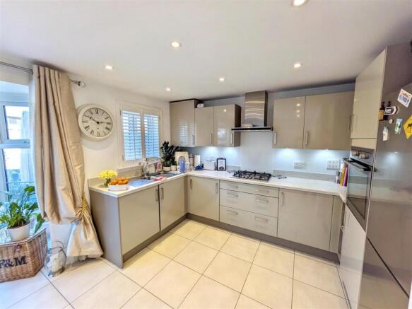 Kitchen / dining room