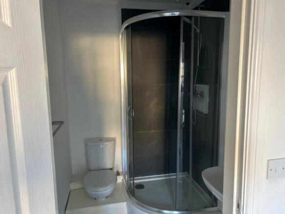 2 bed Apartment for sale Image 7