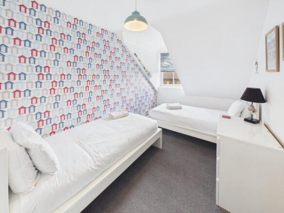 2 bed Flat for sale Image 8