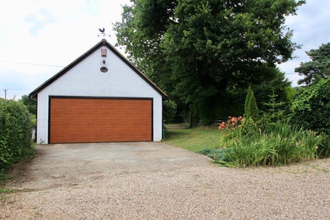 Detached Double Garage with planning