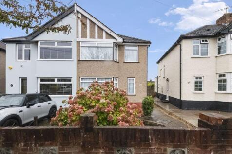 Clauson Avenue, Northolt
