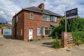 42, Hall Drive, Nottingham NG9 5BY