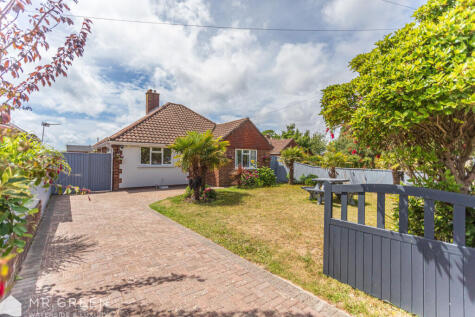 Verwood Crescent, Hengistbury Head, BH6 4JE